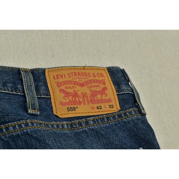 Levi's 559 Relaxed Straight Fit Jeans Mens Big & Tall Size 42x32 Medium Wash - Picture 7 of 8